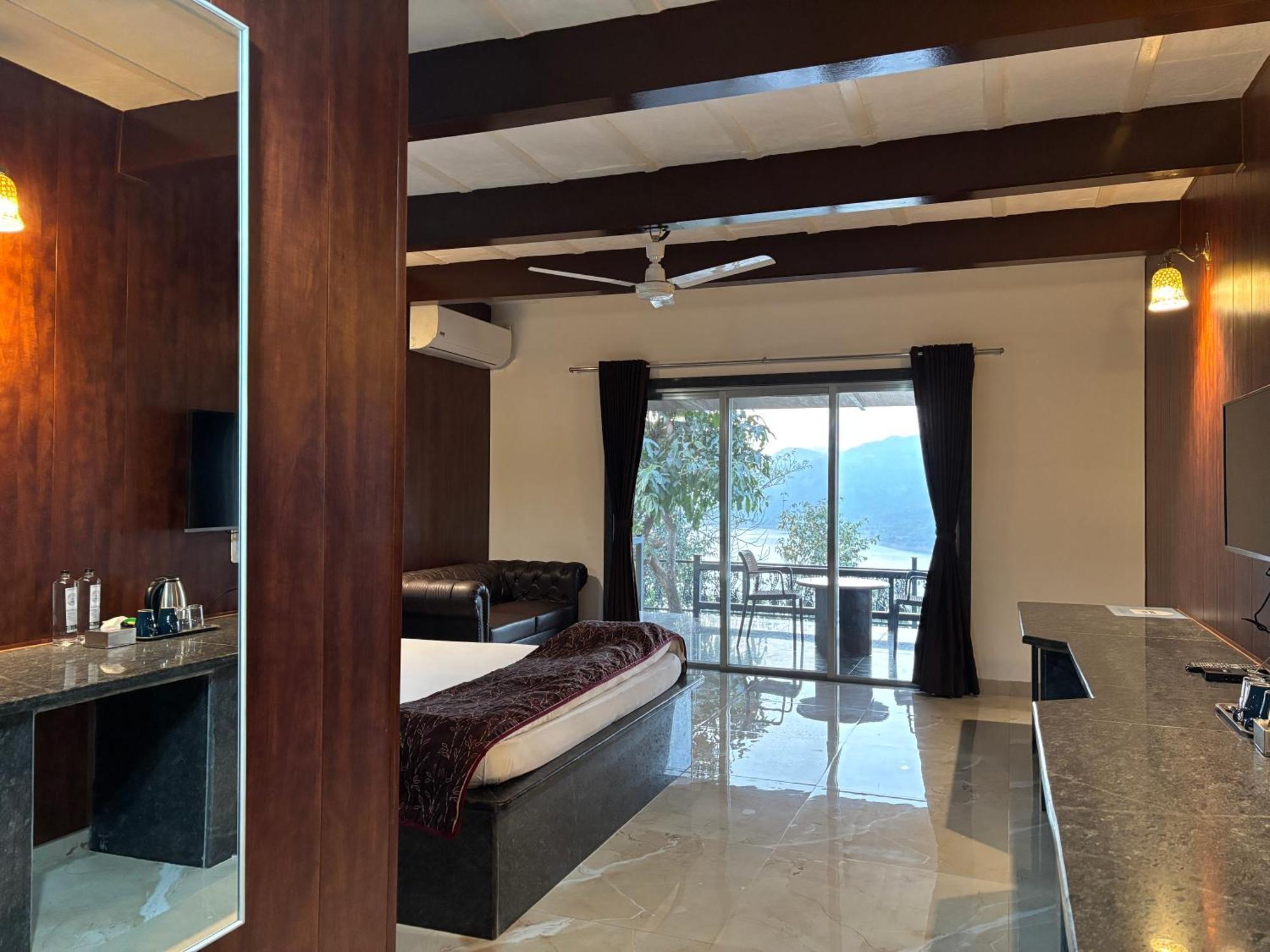 The Green Gate Resort Mulshi Exterior photo