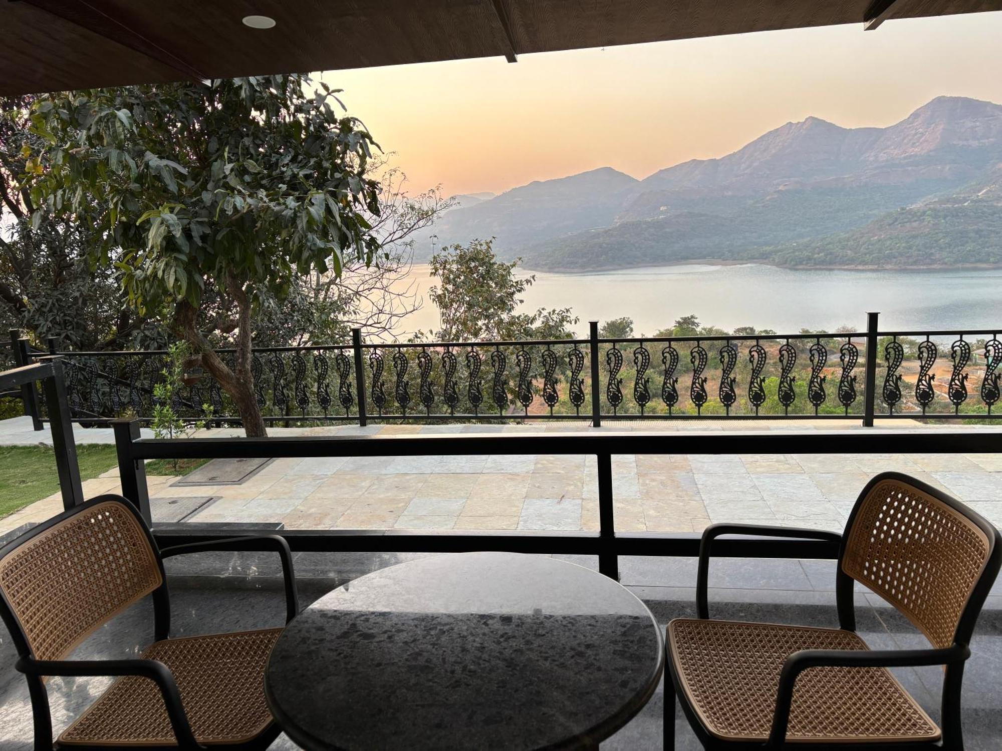 The Green Gate Resort Mulshi Exterior photo